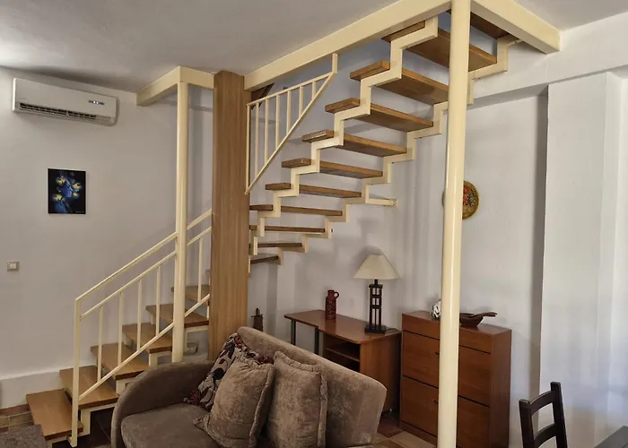 Stone House Pietro 파코스탄