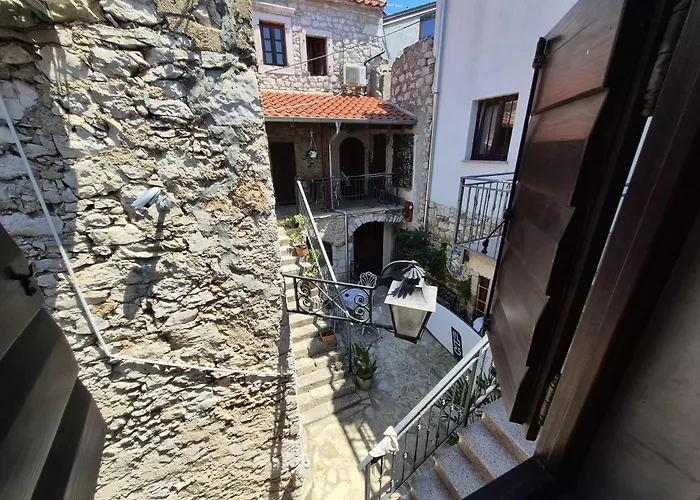 펜션 Stone House Pietro 파코스탄