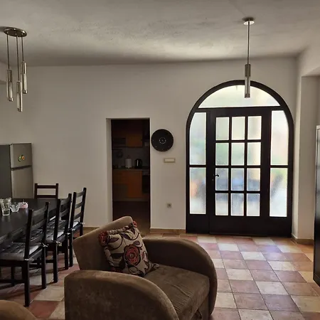 Stone House Pietro 別荘 Pakoštane