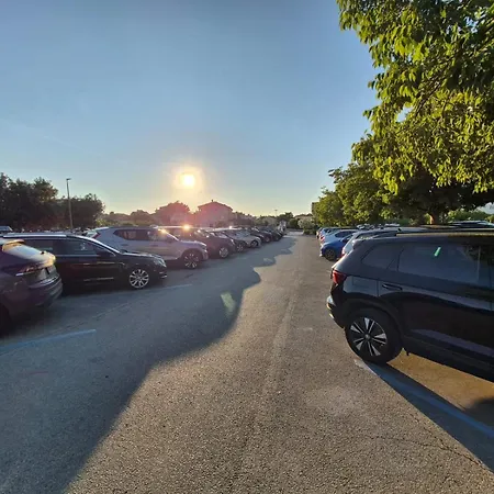 Stone House Pietro Semesterbostad Pakoštane